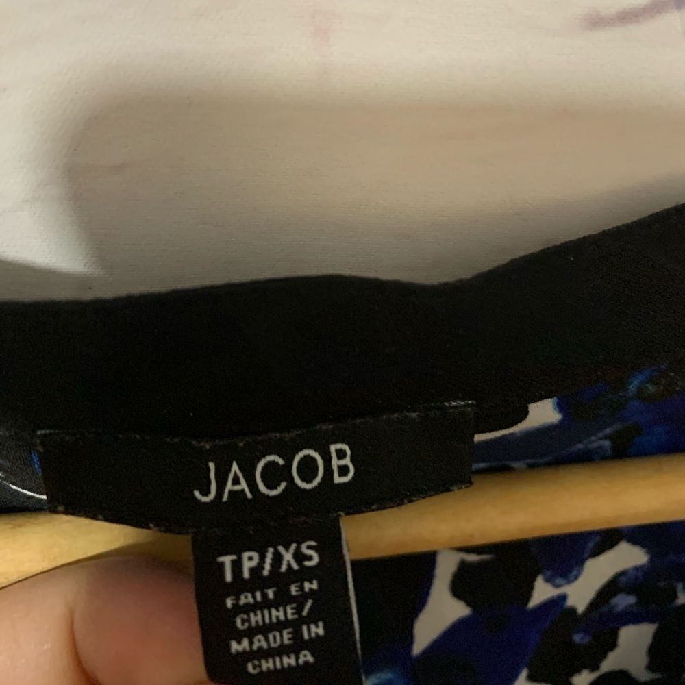 Jacob XS/Small top - Picture 2 of 6